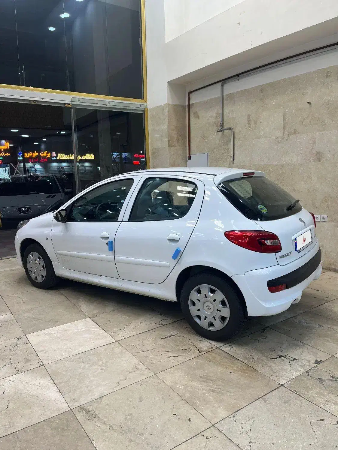 ۲۰۷ مدل ۱۴۰۲ کم کار فوری|خودرو سواری و وانت|کرج, گلشهر|دیوار