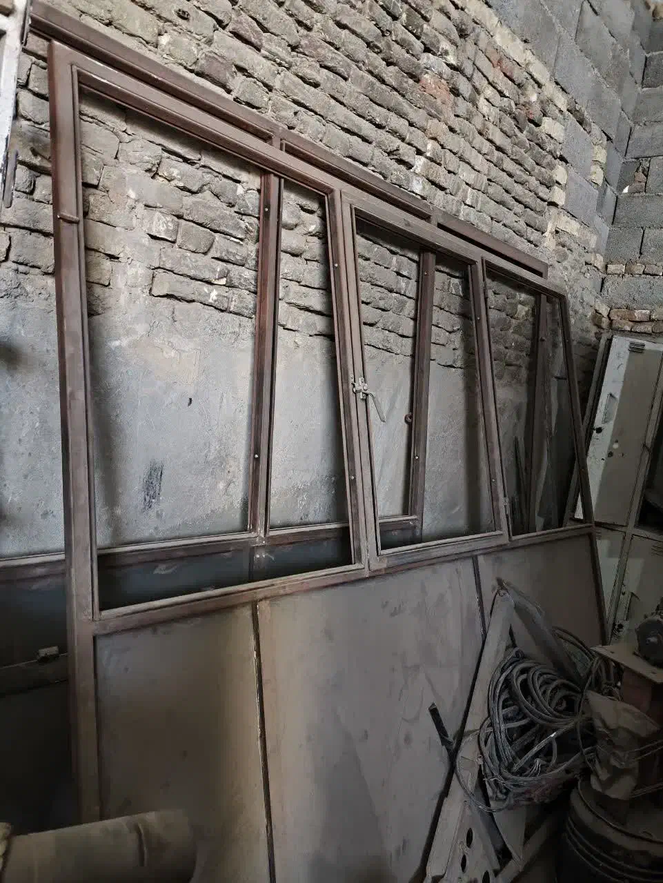 درب آهنی نو|مصالح و تجهیزات ساختمان|اصفهان, جاوان|دیوار