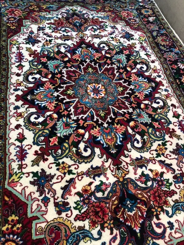 جفت ۶ متری سالاری|فرش|تبریز, |دیوار