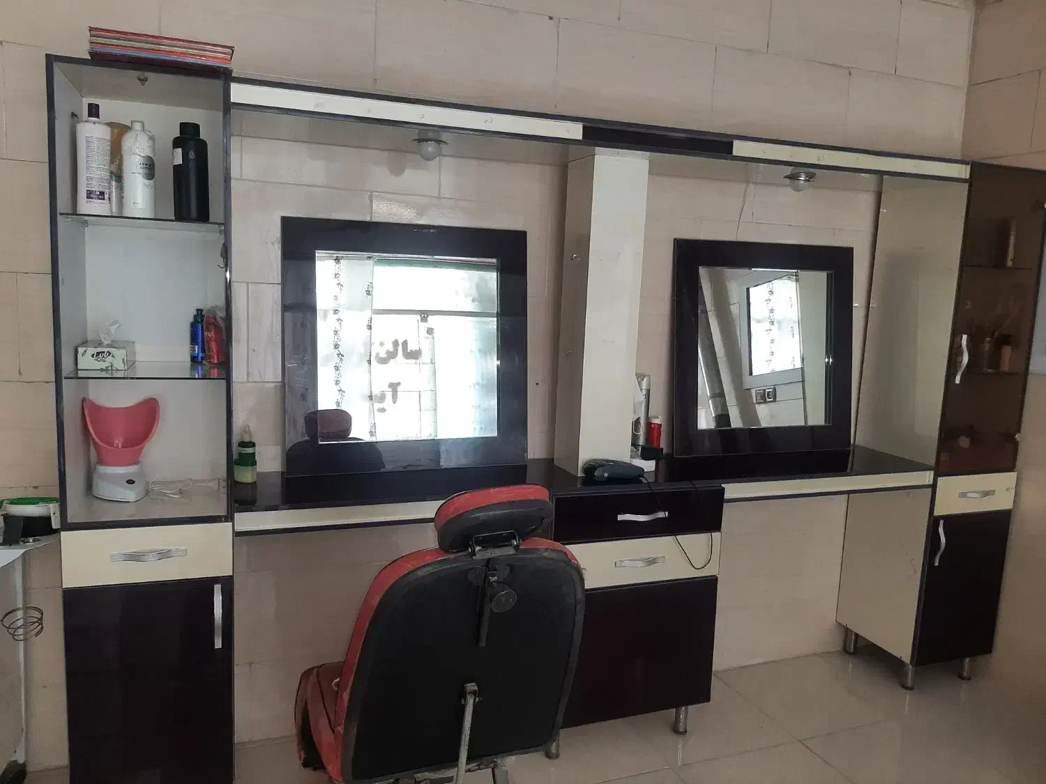 دکور آرایشگاه|آرایشگاه و سالنهای زیبایی|پیر بکران, |دیوار