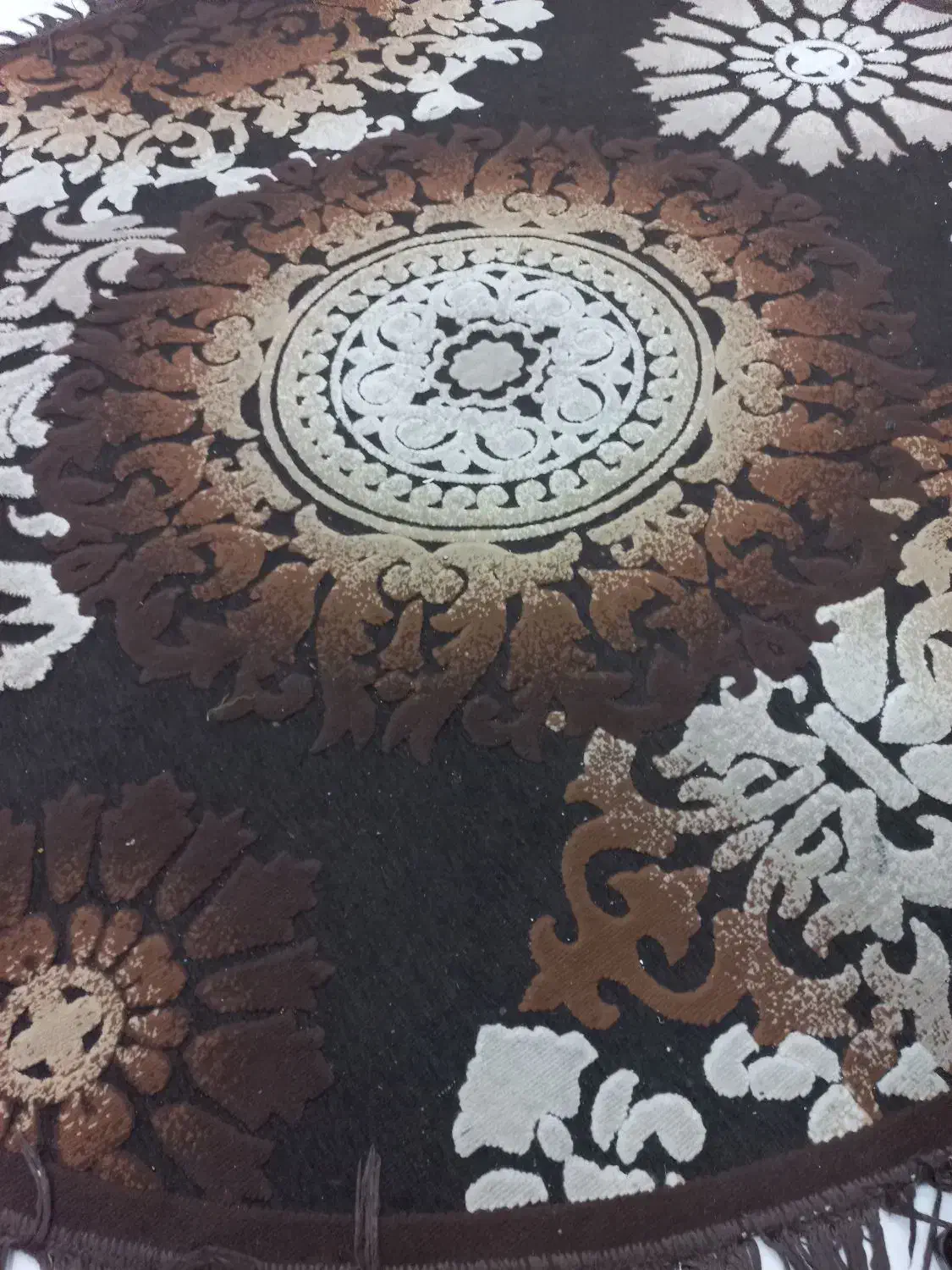 فرش گرد|فرش|رودهن, |دیوار