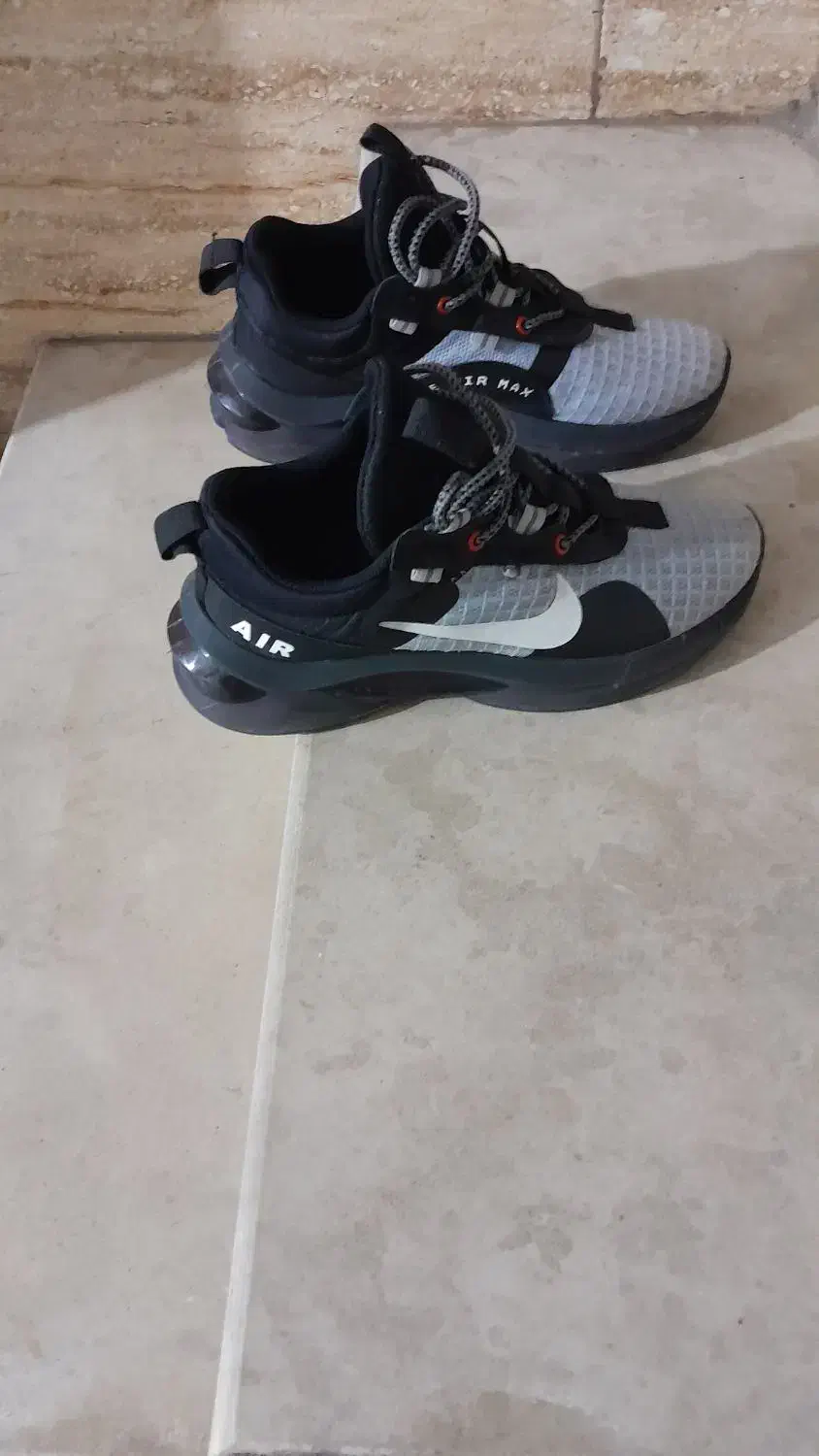 کتونی نایک ویتنامی ۴۱|کیف، کفش، کمربند|سنگر, |دیوار