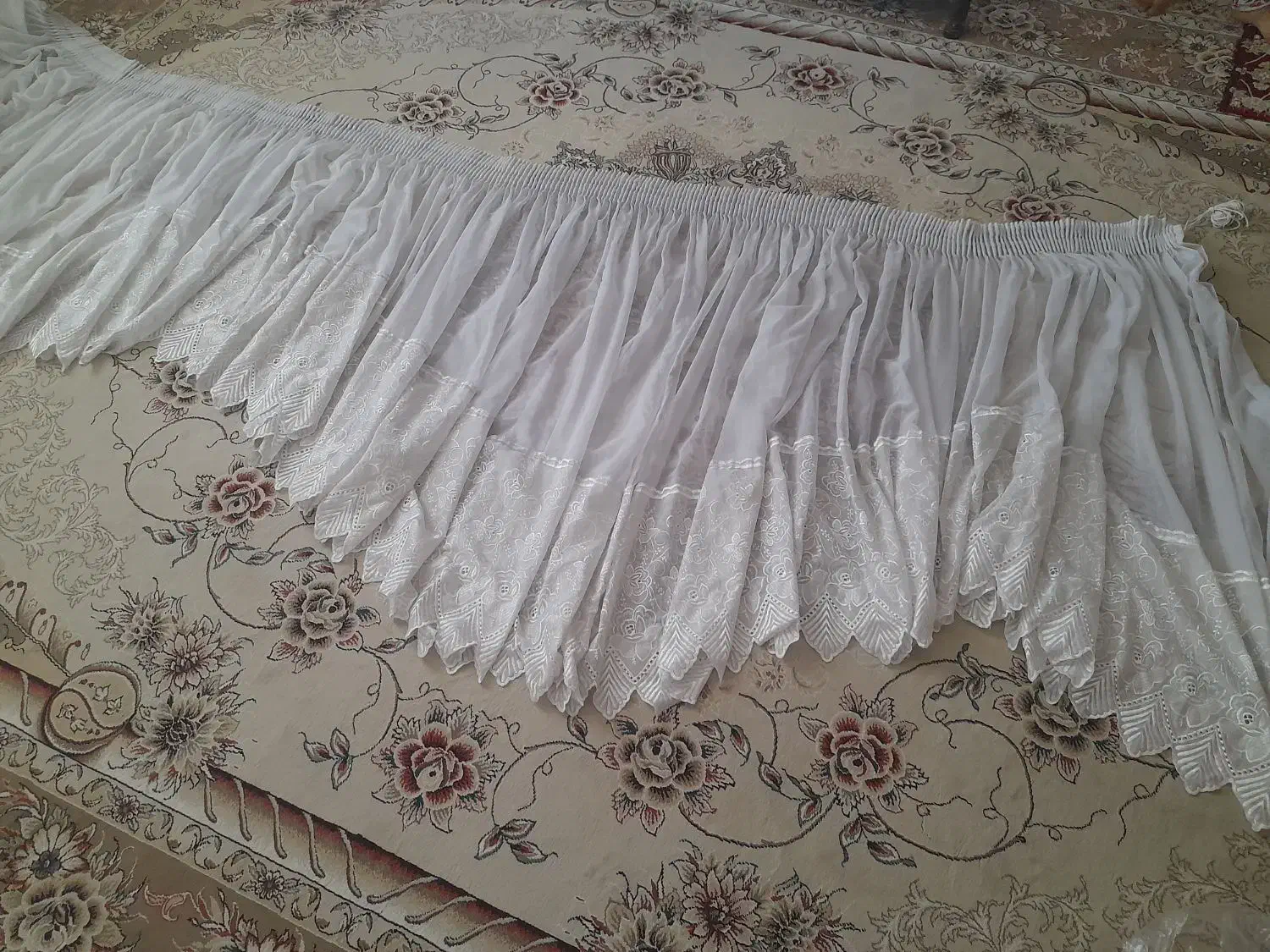 یالان (شهرستان صحنه)|پرده، رانر، رومیزی|صحنه, |دیوار