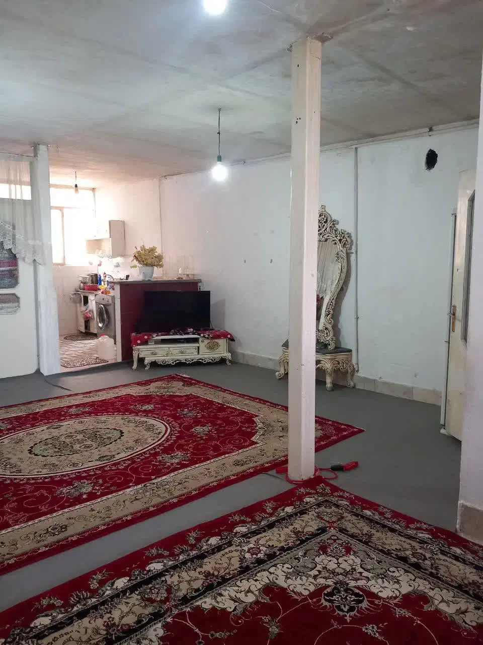 اجاره خانه طبقه اول راه مشترک ۱۰۰متری|اجارهٔ خانه و ویلا|قم, ولیعصر|دیوار