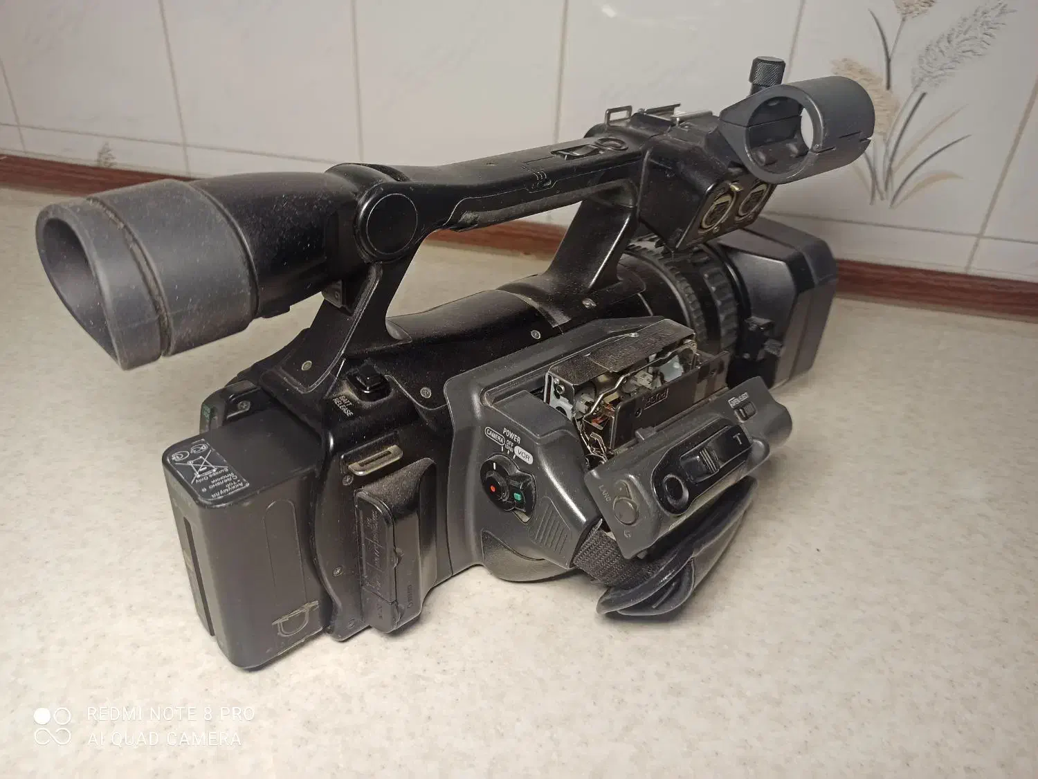 دوربین فیلمبرداریv1سونی hd|دوربین عکاسی و فیلمبرداری|همدان, |دیوار