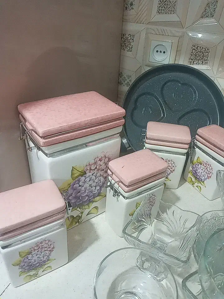 ظرف و ظروف|ظروف نگهدارنده، پلاستیکی، یک‌بارمصرف|اندیمشک, |دیوار