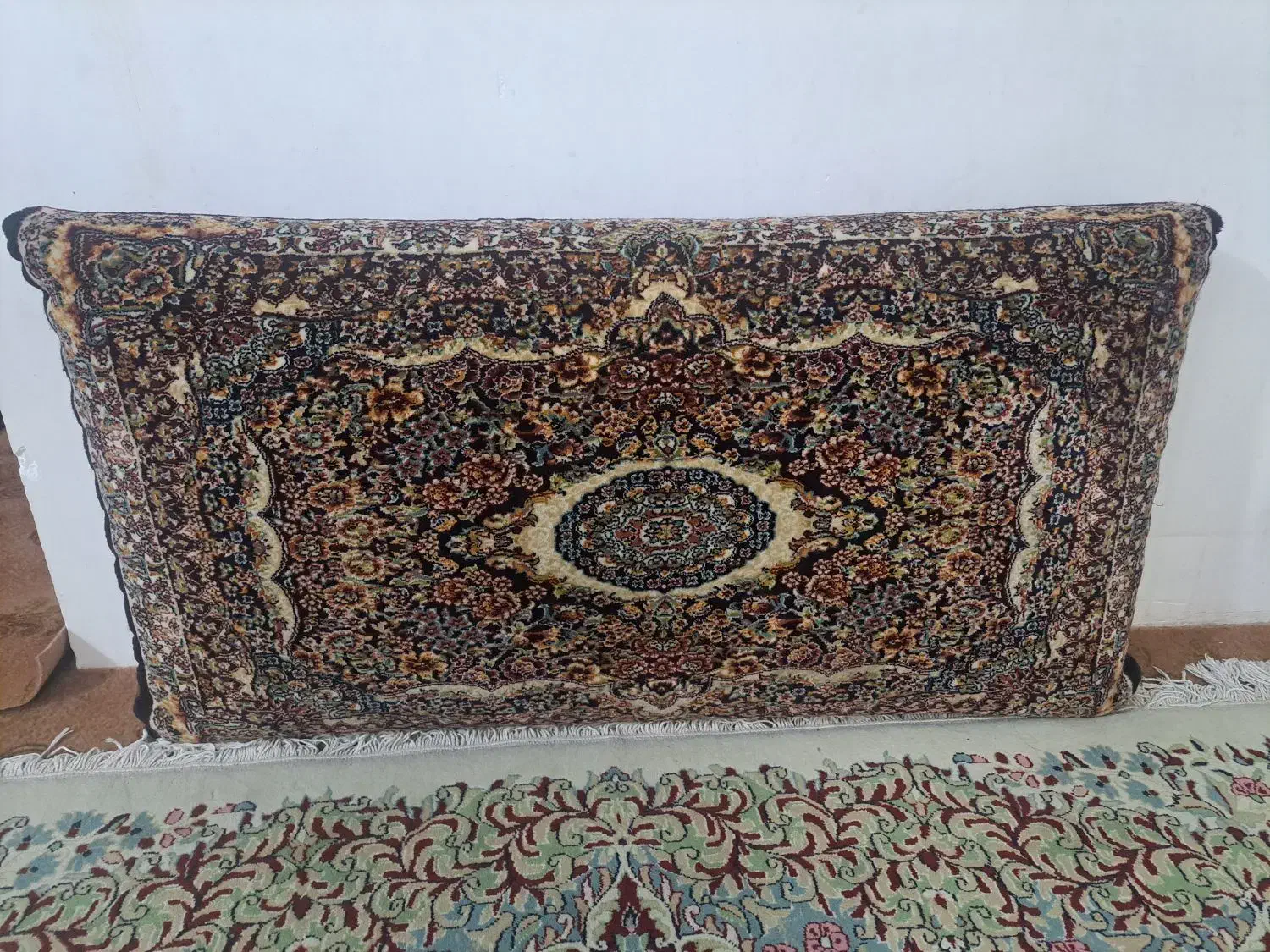 پشتی|پشتی|مشهد, بلال|دیوار