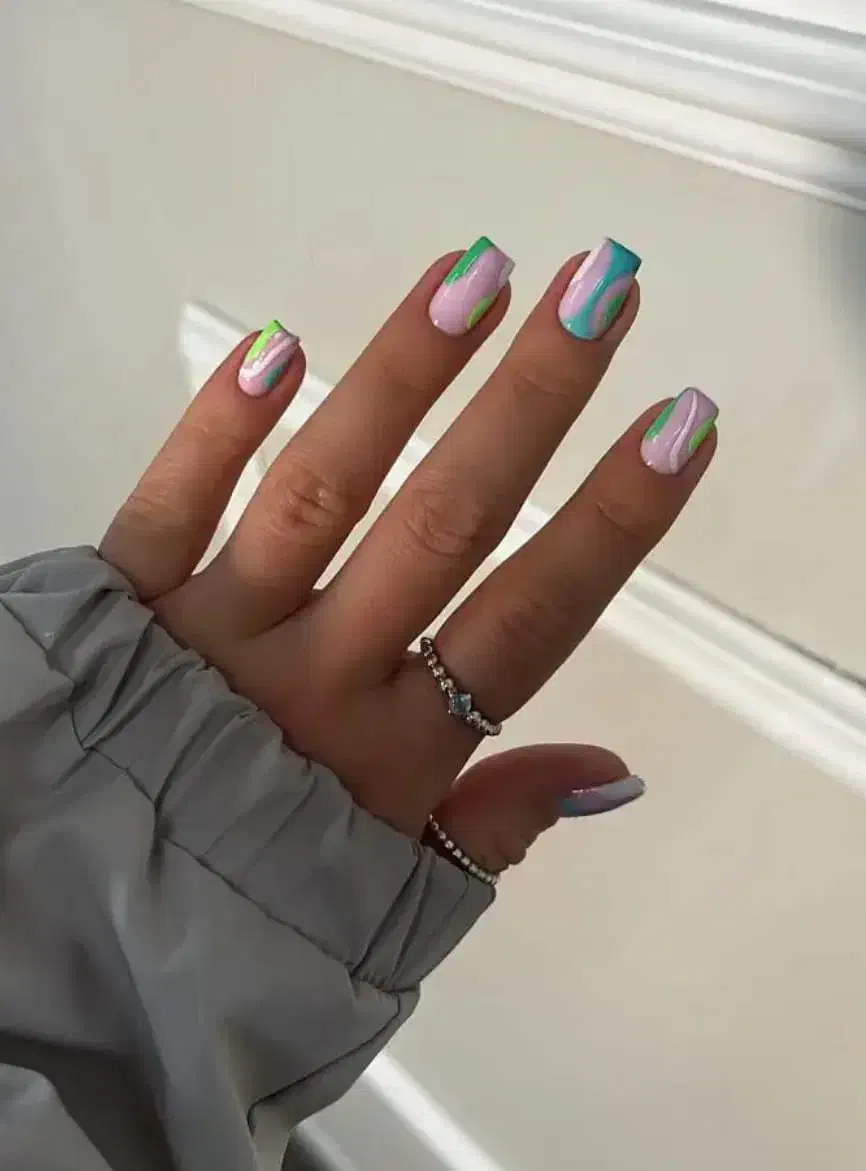 کاشت و ترمیم ناخن|خدمات آرایشگری و زیبایی|مشهد, موعود|دیوار