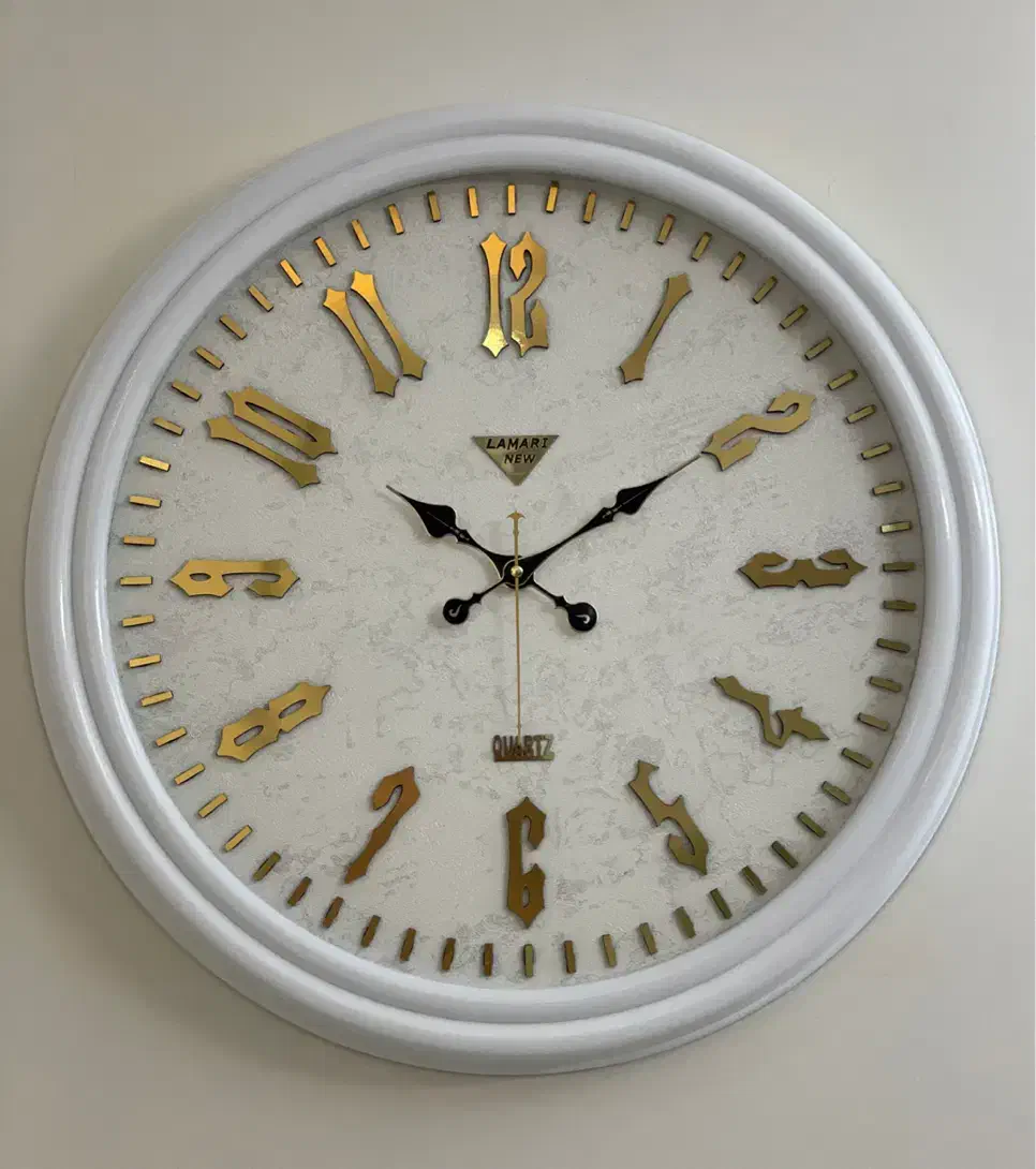 ساعت دیواری بزرگ در چند طرح|ساعت دیواری و تزئینی|کرج, شهرک بنفشه|دیوار