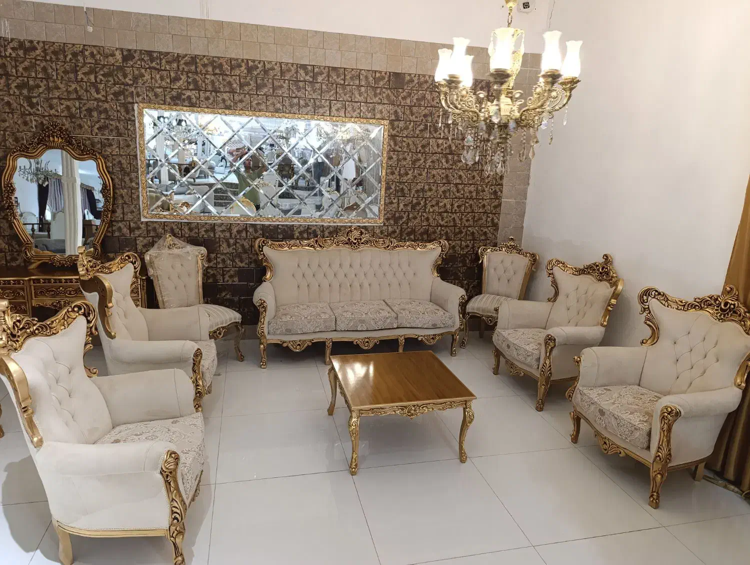 مبل سلطنتی 9نفره|مبلمان خانگی و میز عسلی|میاندوآب, |دیوار
