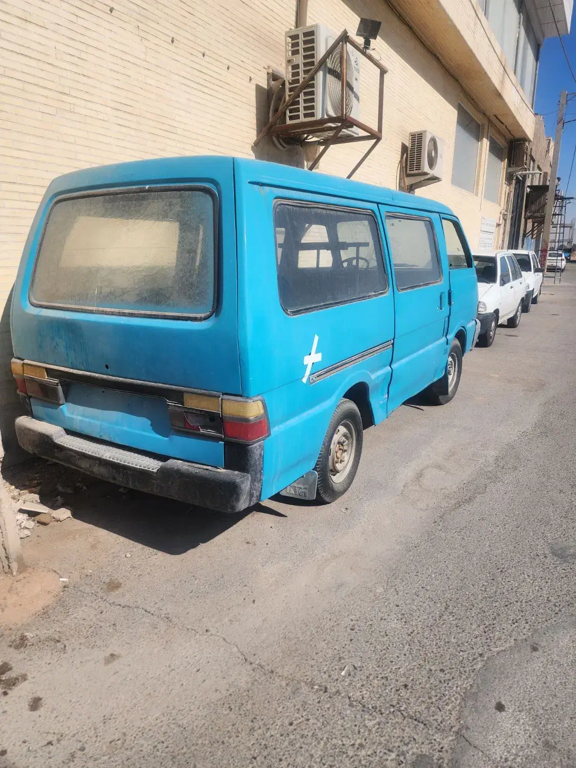 ماشین ون|خودرو سنگین|یزد, |دیوار