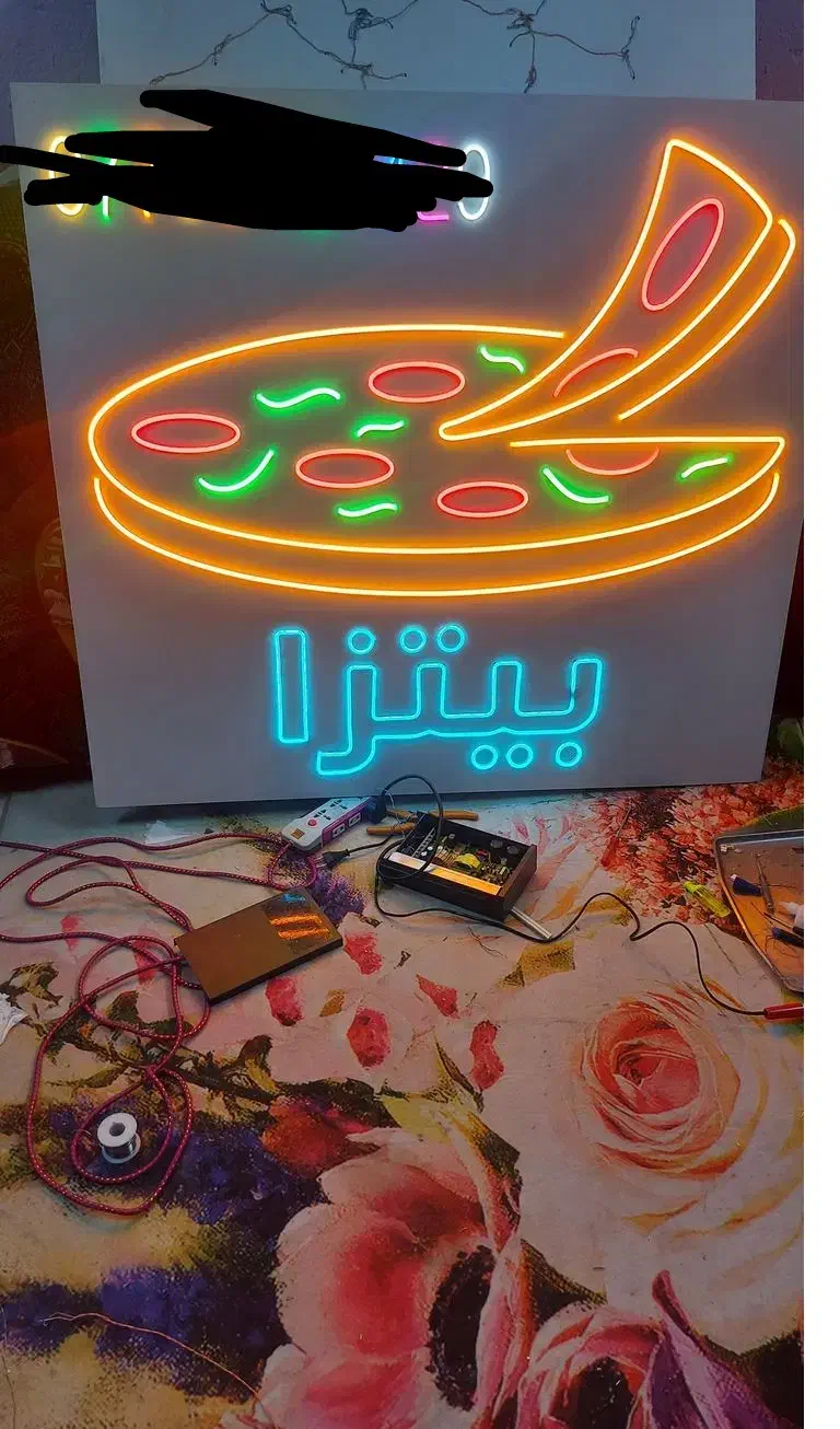 طراحی و ساخت انواع تابلو تبلیغاتی.ledچنلیوم.نئون|خدمات پیشه و مهارت|کاشان, مشکات|دیوار