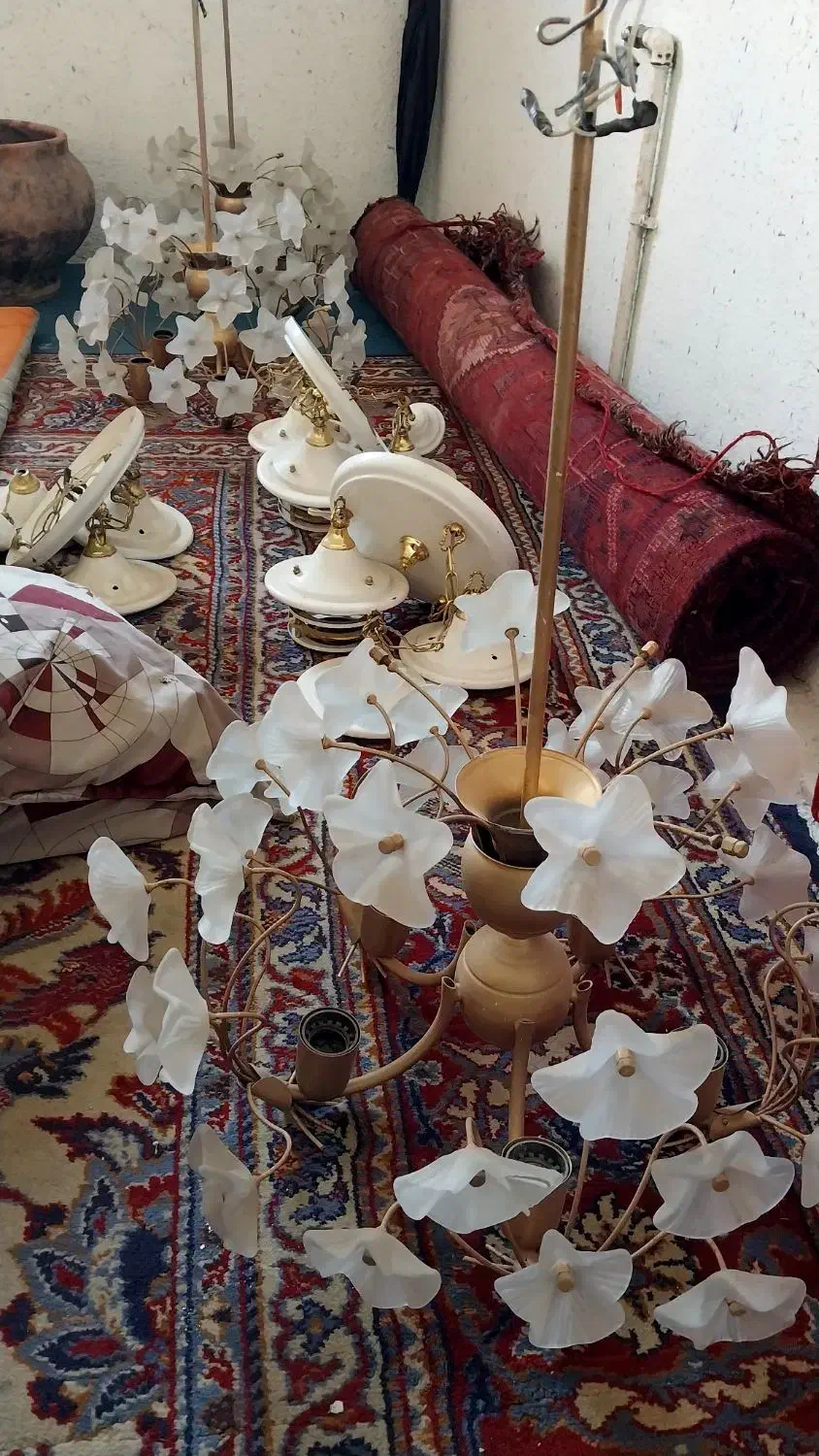 لوستر خوب وتمیز|لوستر و چراغ آویز|شیراز, بالا کفت|دیوار