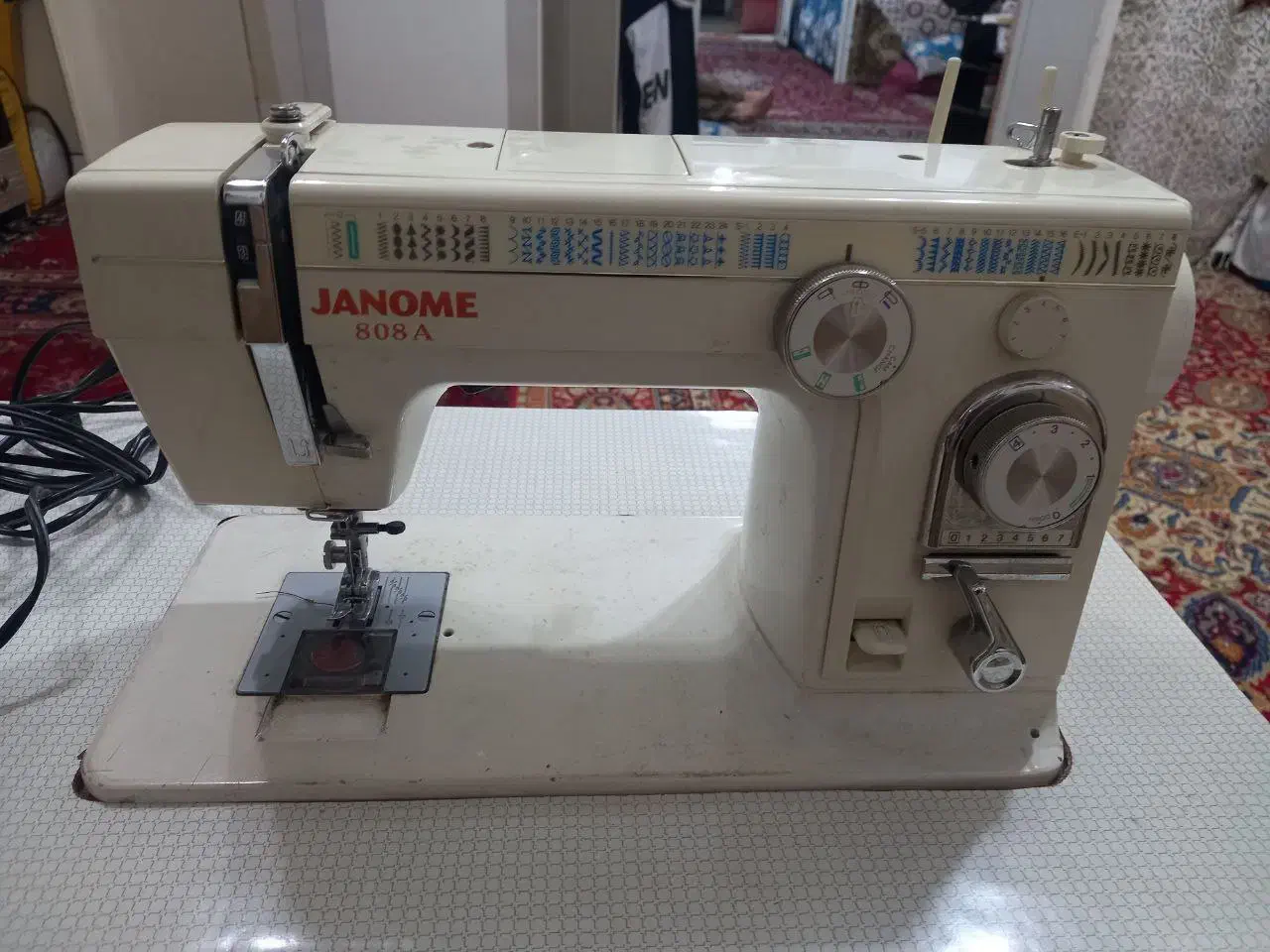 چرخ خیاطی ژانومه ۸۰۸ در حد نو|چرخ خیاطی و ریسندگی|قائم‌شهر, |دیوار