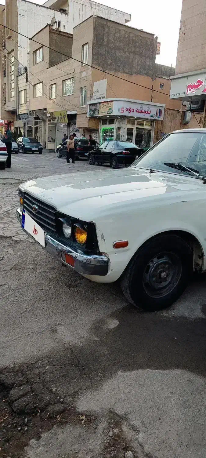 تویتا کرونا|خودرو کلاسیک|مریوان, |دیوار