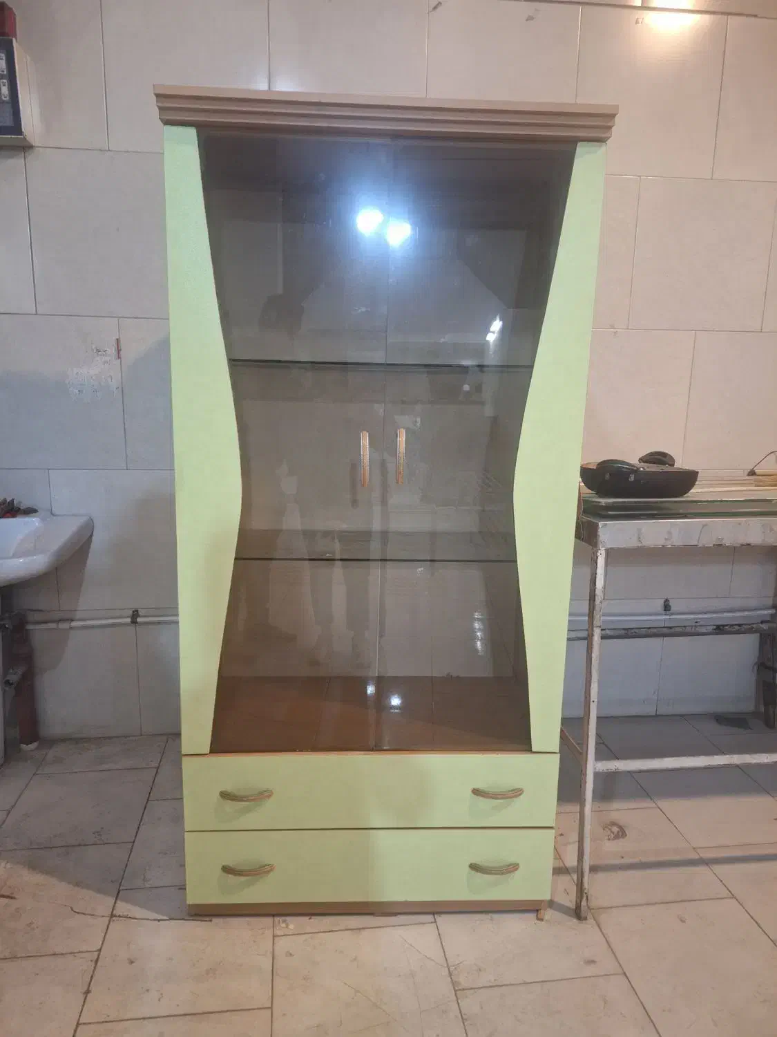 ویترین کمد|بوفه، ویترین، کنسول|نیشابور, شهرک ولیعصر|دیوار