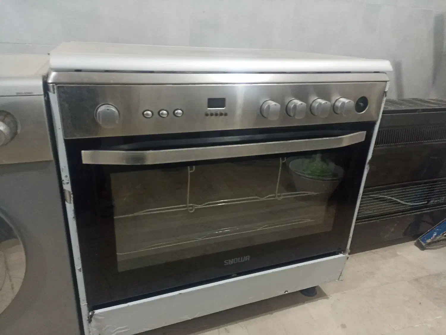 گاز تمام فر. و ماشین لباسشویی برند اسنوا|ماشین لباسشویی و خشککن لباس|قم, زمان زاده|دیوار