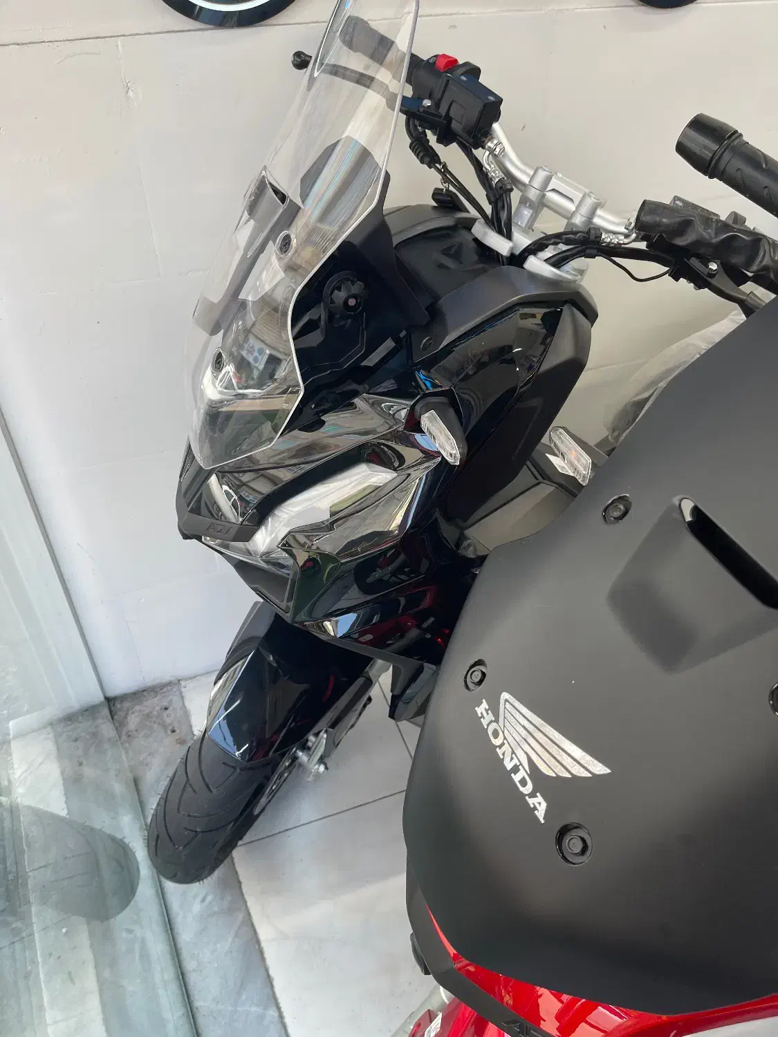 ADV180cc در حد نو مشکی و قرمز 1404|موتورسیکلت|قائم‌شهر, |دیوار