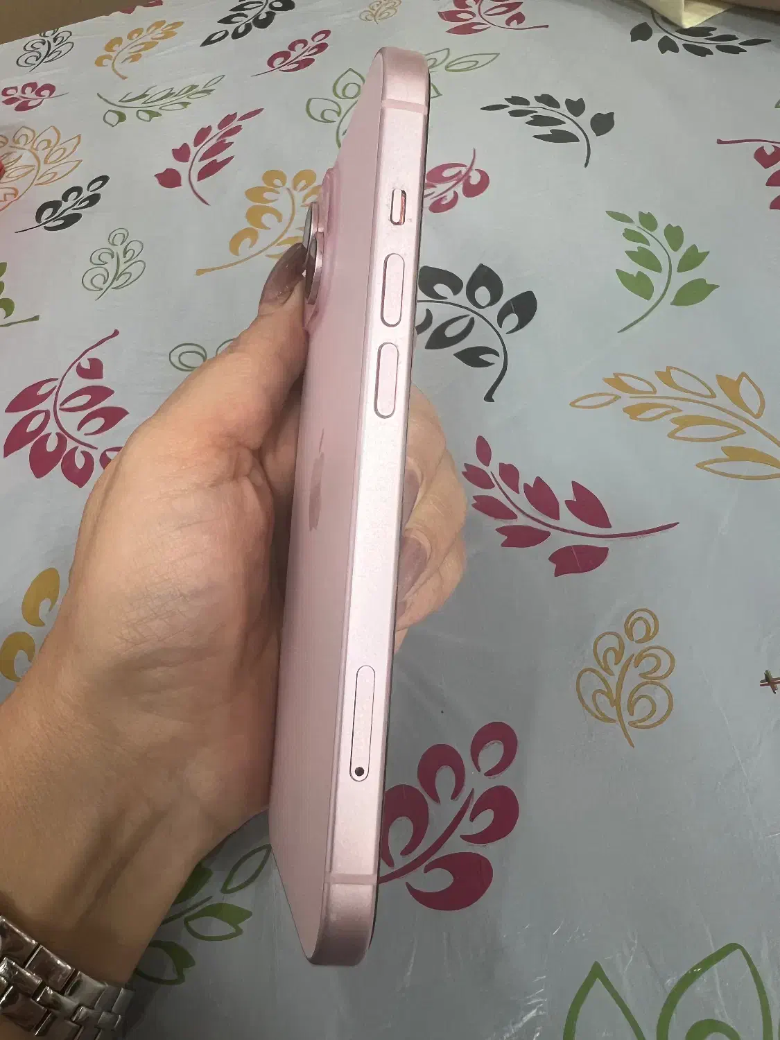 آیفون ۱۵ نرمال|موبایل|اصفهان, خانه اصفهان|دیوار