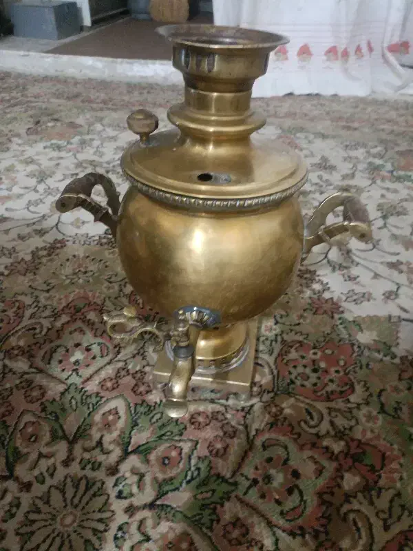 سماور زغالی قدیمی|کلکسیون اشیاء عتیقه|سبزوار, عظیمیان|دیوار