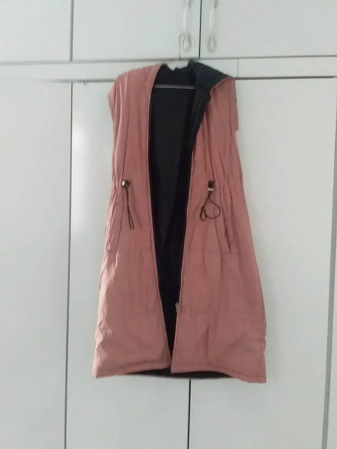 کت و پافر|لباس|رباط‌کریم, الارد|دیوار