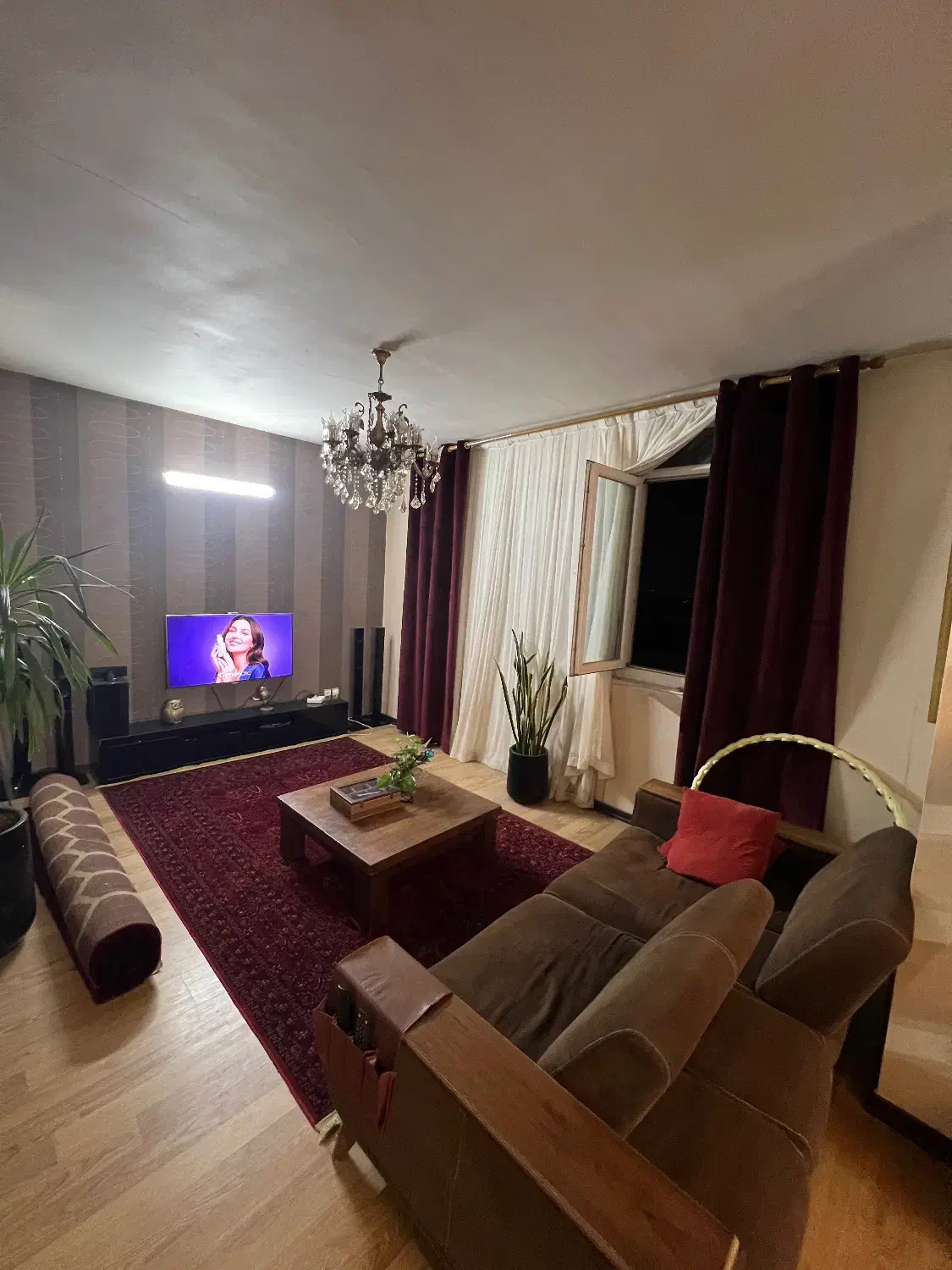 فروش / معاوضه واحد ۱۴۰متری سه خواب فاز۱ سند تکبرگ|فروش آپارتمان|هشتگرد, فاز ۱ مهستان|دیوار