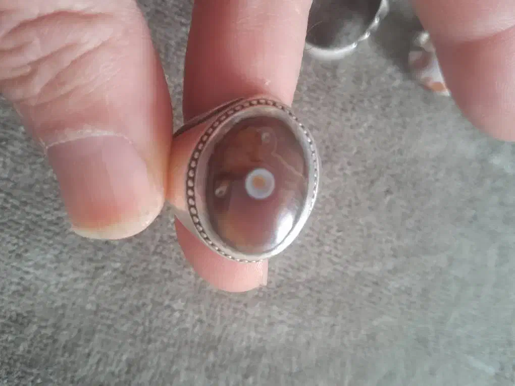 مهره|جواهرات|اهواز, فرهنگ شهر|دیوار