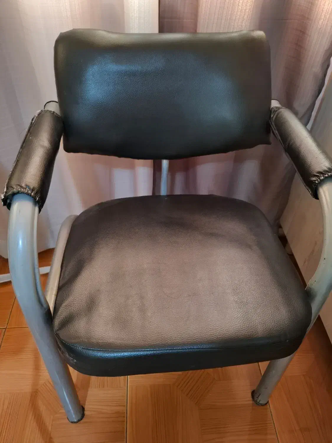 صندلی|صندلی و نیمکت|پاکدشت, پاکدشت (مامازند)|دیوار