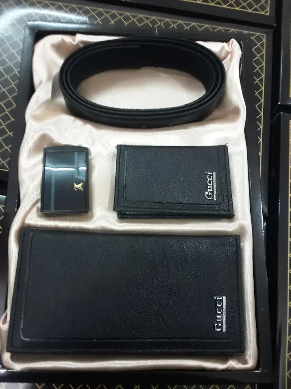 ست کیف و کمربند چرم مصنوعی|کیف، کفش، کمربند|ری, شهادت|دیوار