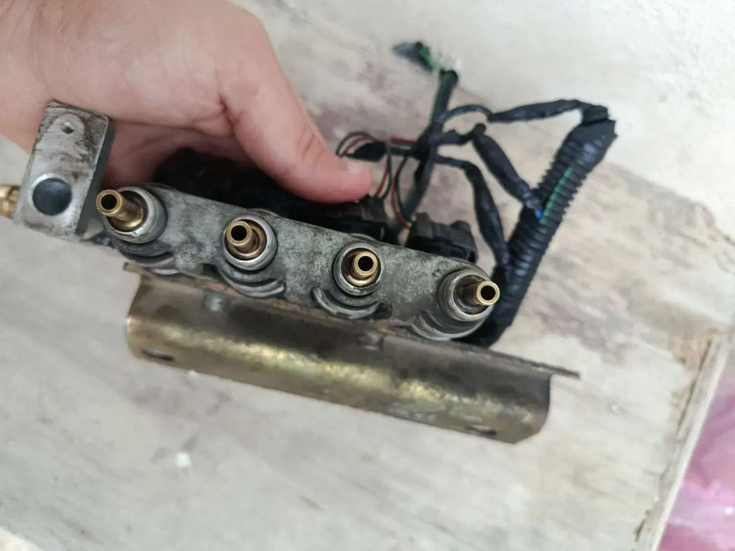 سوزن گاز نیسان غرب استیل|قطعات یدکی و لوازم جانبی|رشت, منظریه|دیوار