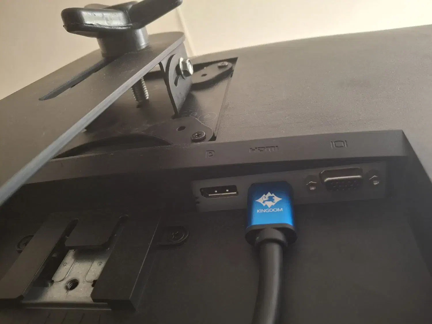 مانیتور ۲۲ اینچ Dell اسپیکر دار|قطعات و لوازم جانبی رایانه|تهران, خواجه نظام الملک|دیوار