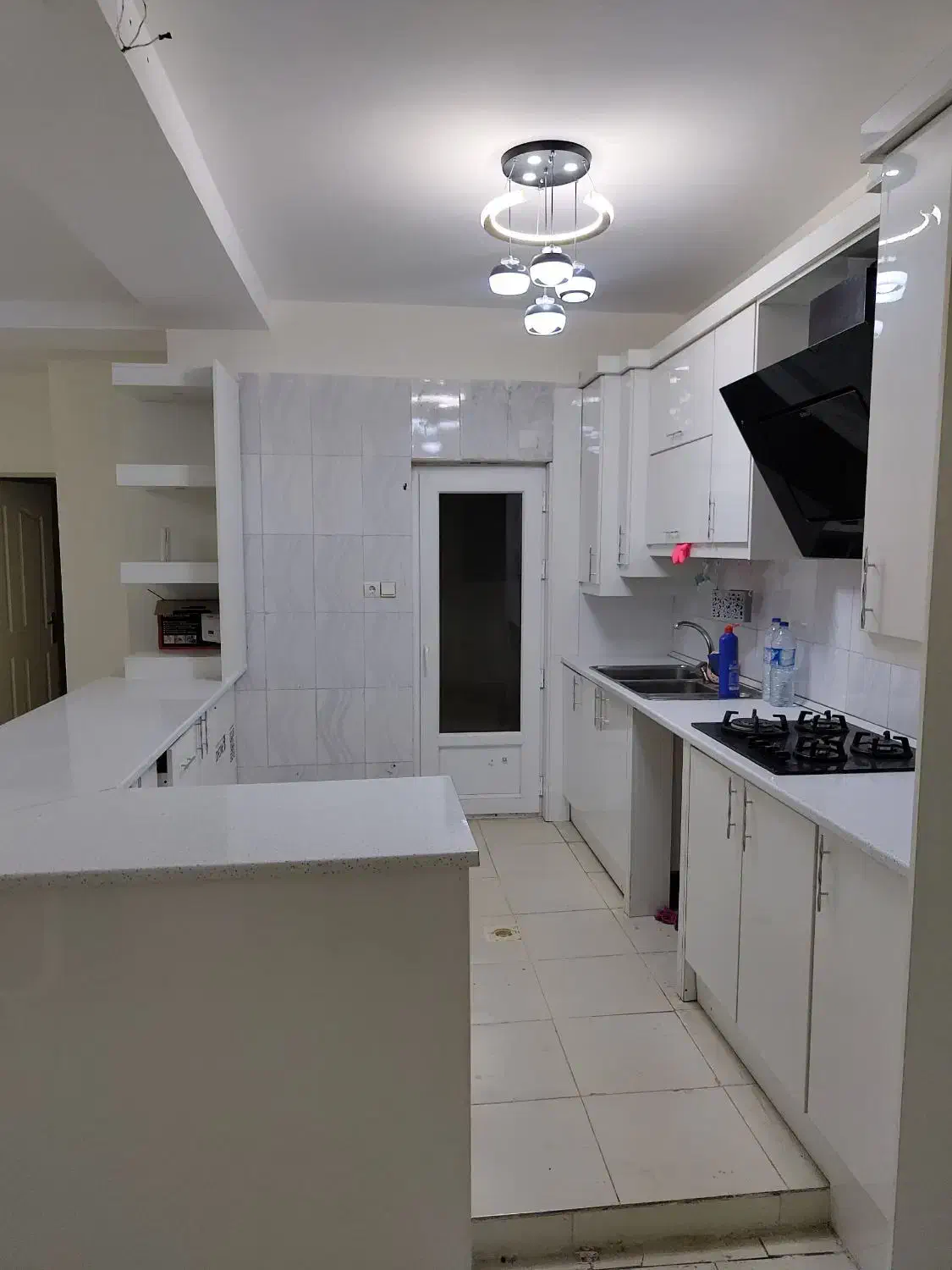 مسکن مهر ۸۷متری ویو دریا و اتوبان معاوضه باماشین|فروش آپارتمان|قشم, |دیوار