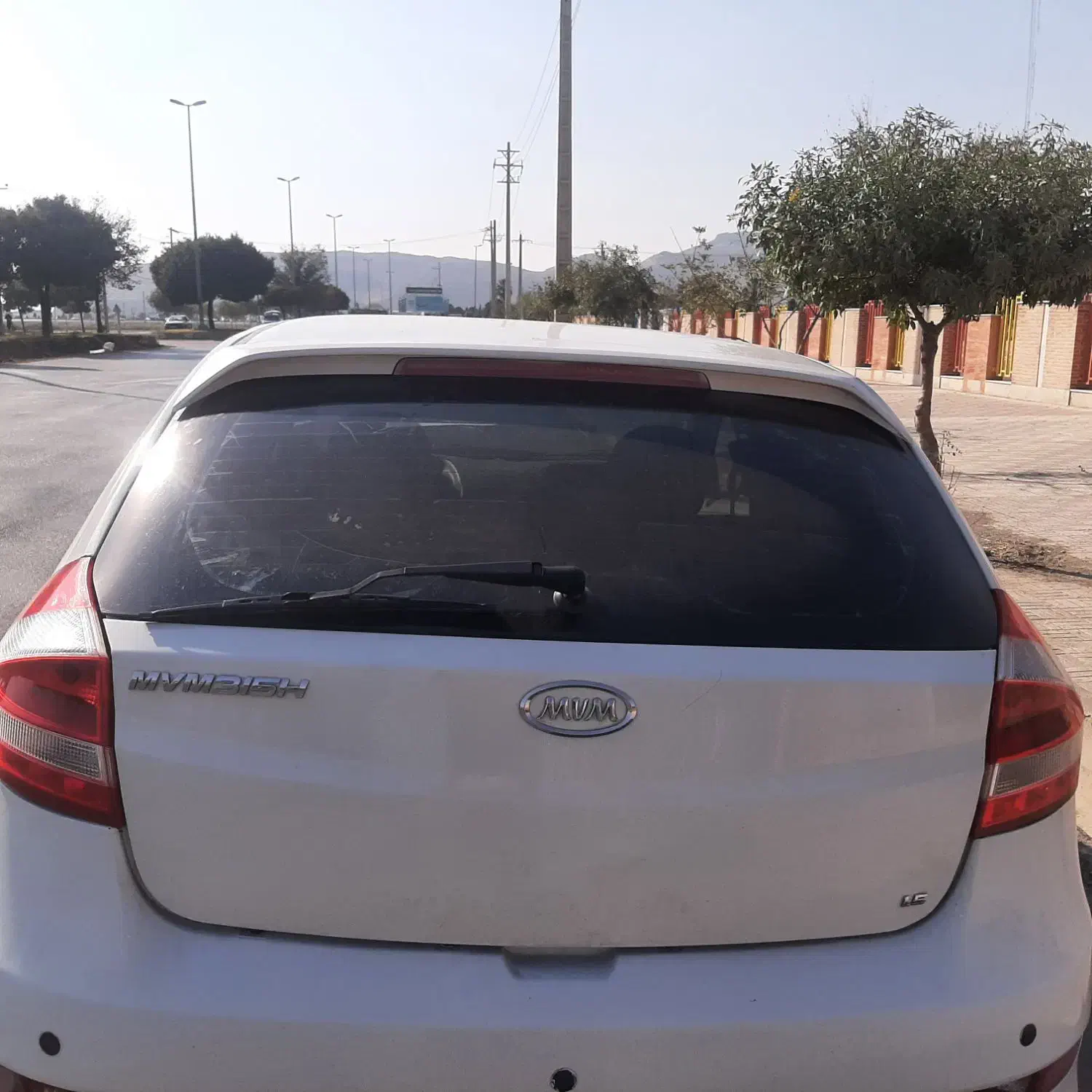 هاچ بک ام وی ام315|خودرو سواری و وانت|شیراز, شیخ روزبهان|دیوار