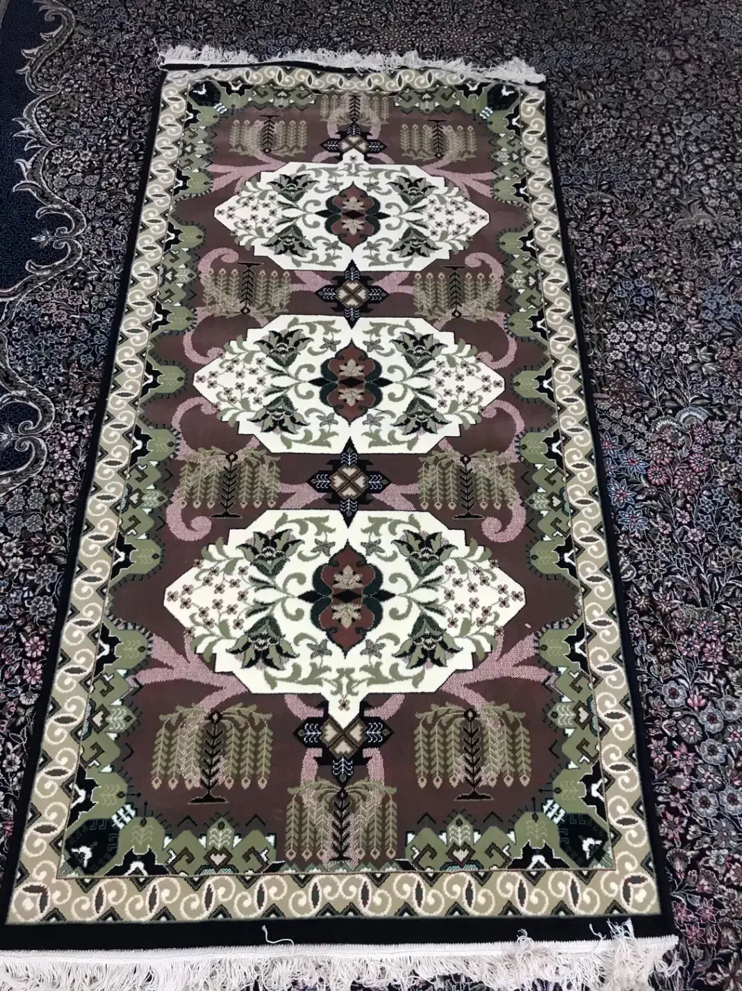 فرش دومتری نو|فرش|اندیشه, اندیشه فاز ۱|دیوار