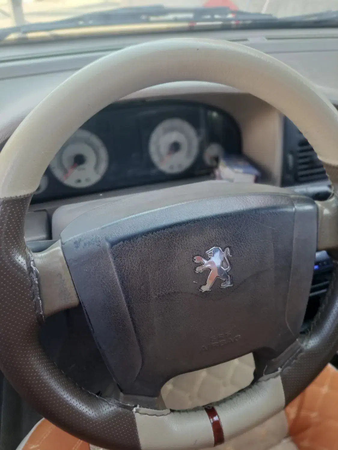 پژو نقره ای|خودرو سواری و وانت|بم, |دیوار