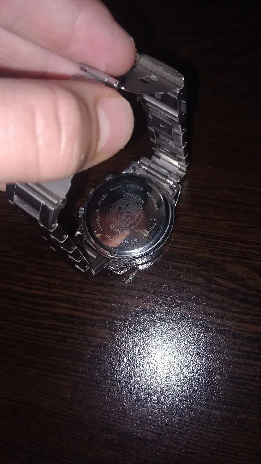 ساعت موچی|ساعت|آبگرم, |دیوار