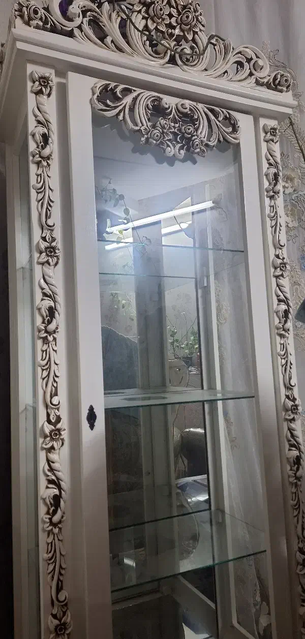 ویترین کاملا نو .|بوفه، ویترین، کنسول|قرچک, زیبا شهر|دیوار