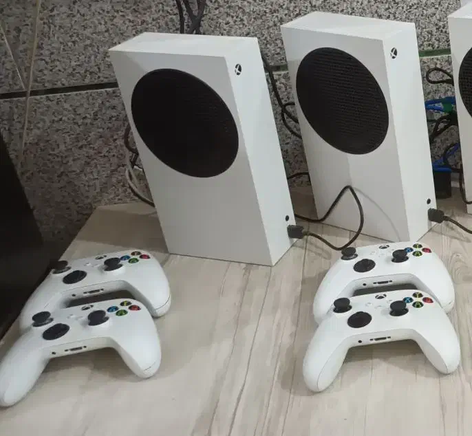 ایکس باکس سری اس دو دسته xbox همراه باشارژر باطری|کنسول، بازی ویدئویی و آنلاین|گرگان, |دیوار