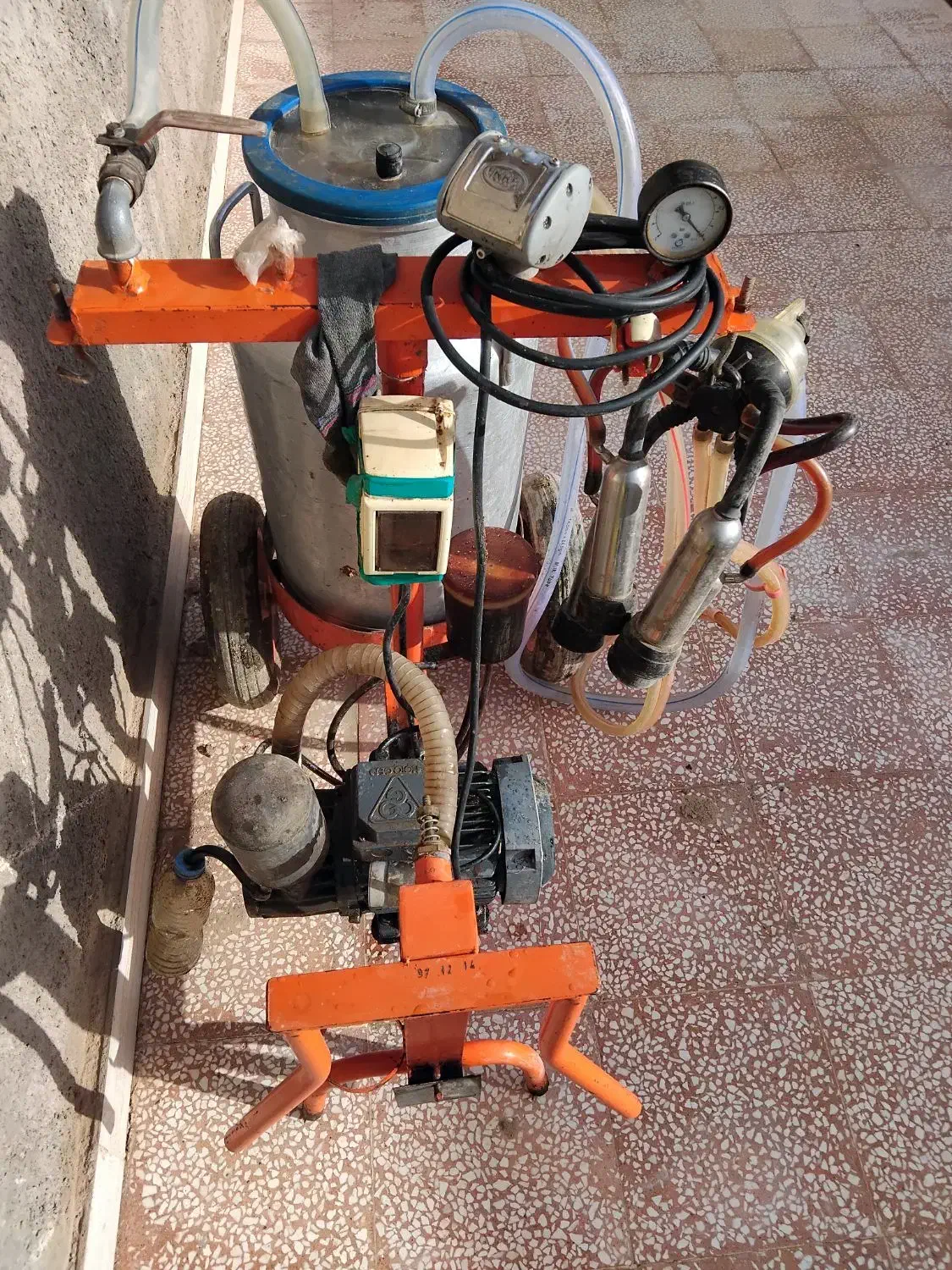 شیر دوش گاوی|لوازم جانبی حیوانات|اسفراین, |دیوار