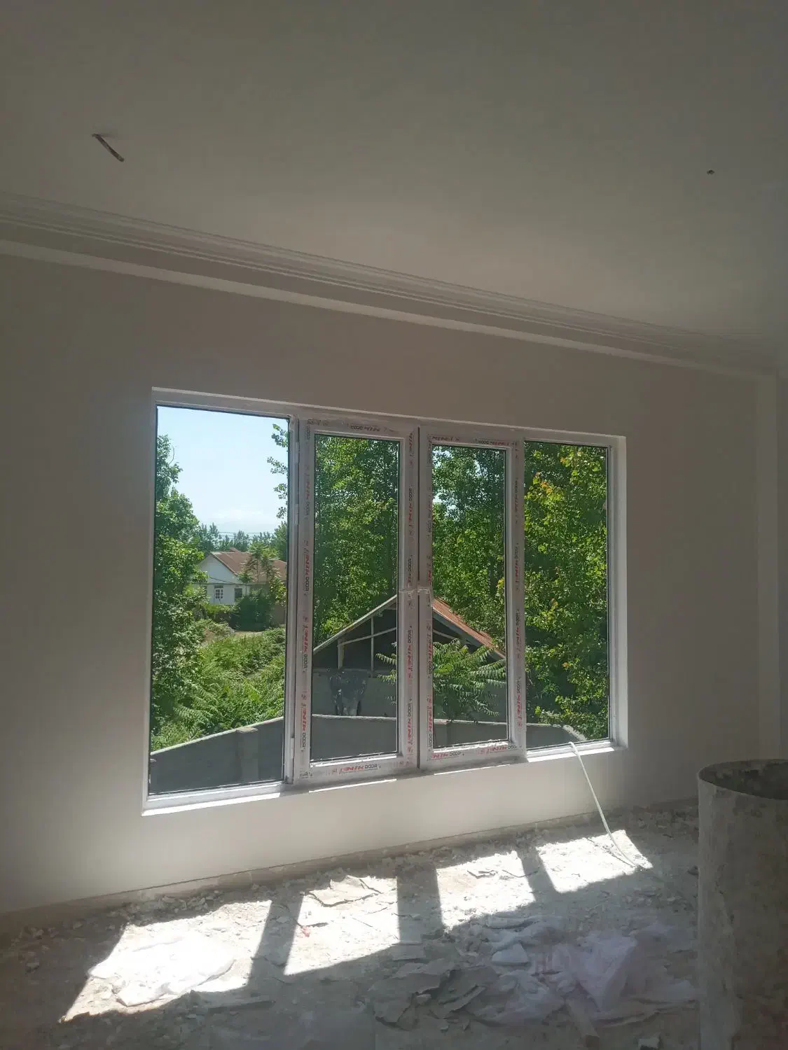 گچکاری گچخاک سفیدخورده کاری ابزارزنی کلی وجزعی|خدمات پیشه و مهارت|رشت, جماران|دیوار