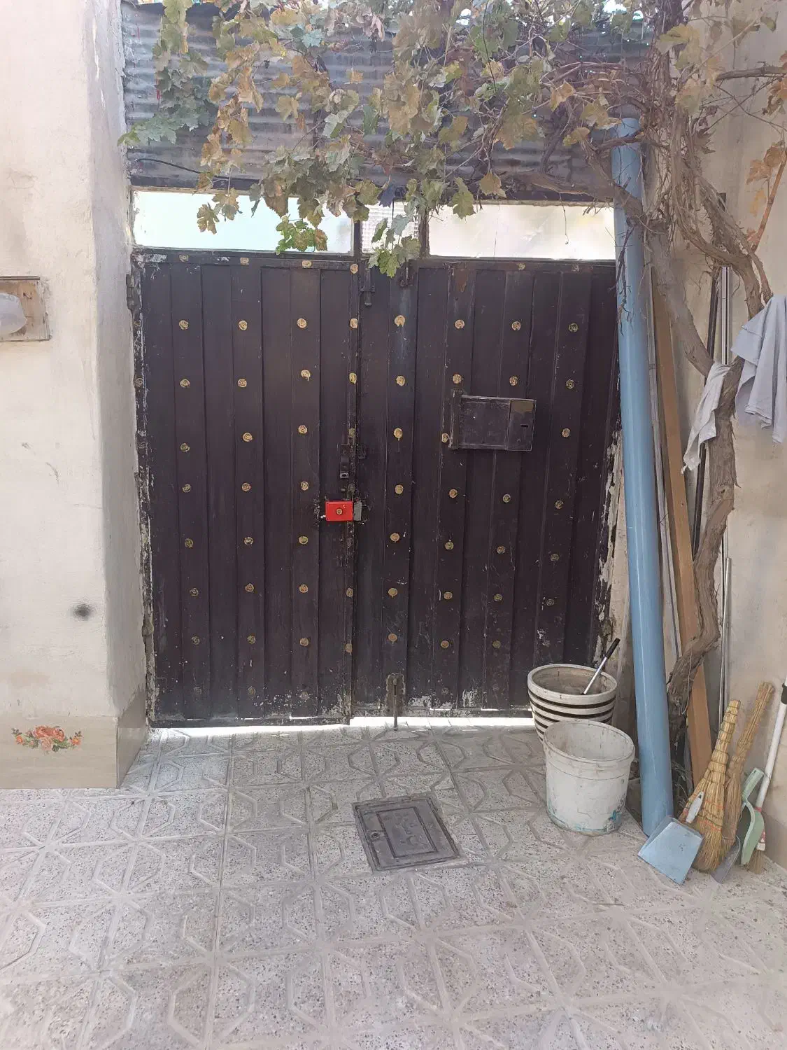 درب حیاط|مصالح و تجهیزات ساختمان|مشهد, قائم|دیوار