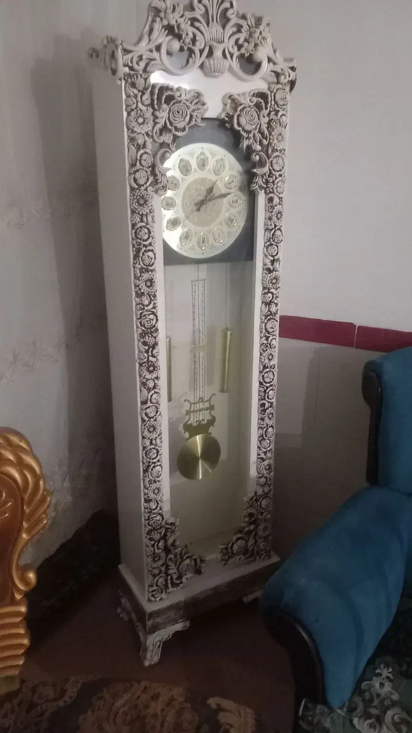 ساعت ایستاده|مبلمان خانگی و میز عسلی|هشتگرد, شهرک بعثت|دیوار