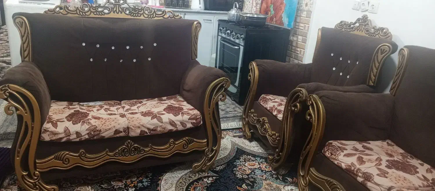 مبل ۷ نفره تمیز|مبلمان خانگی و میز عسلی|اهواز, کارون|دیوار