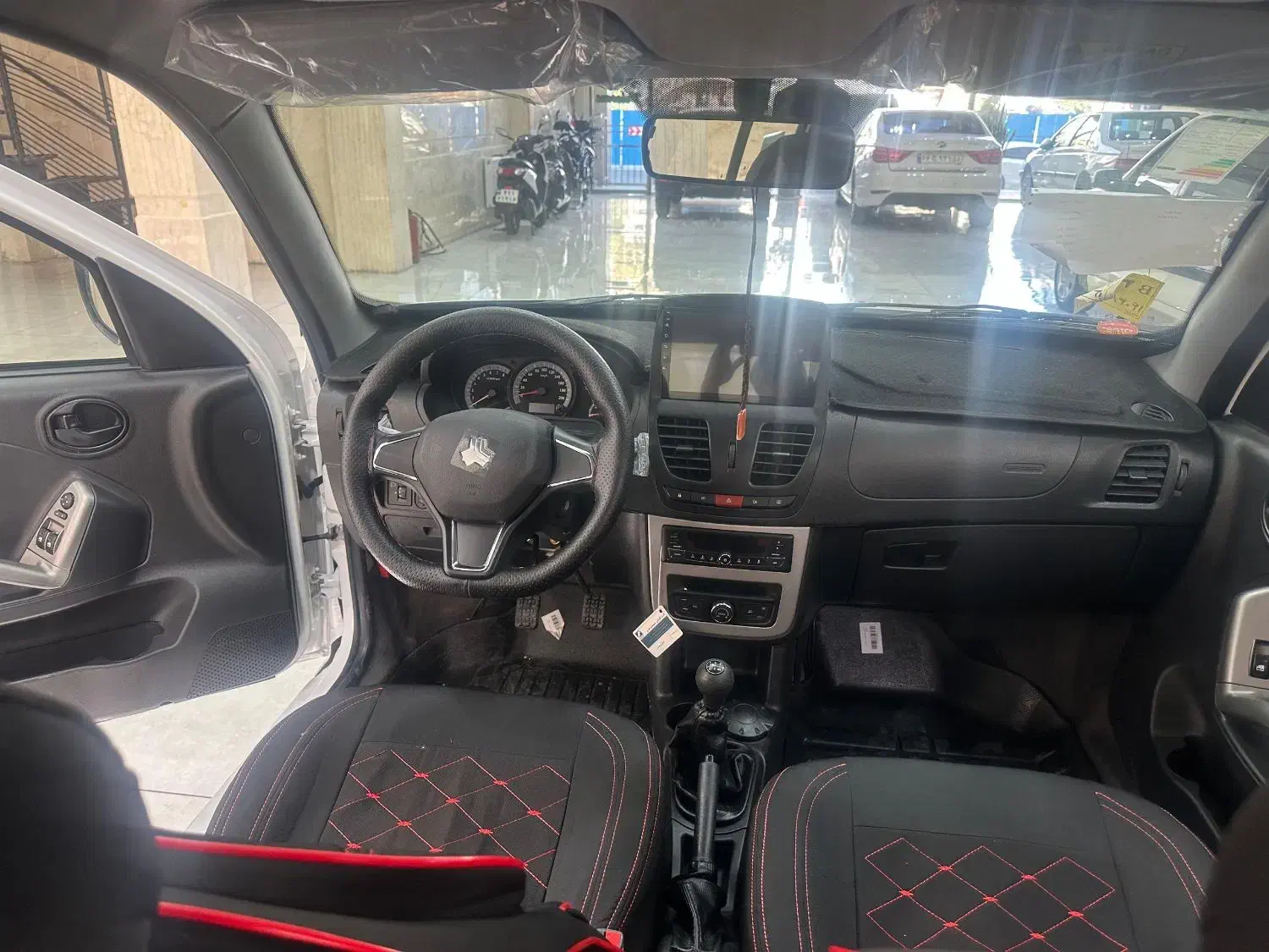 ساینا 1403 دوگانه صفر|خودرو سواری و وانت|شیراز, شهرک مفتح|دیوار