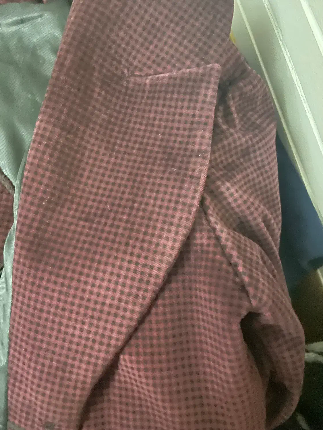 پالتو|لباس|شاهین‌شهر, پاسداران|دیوار