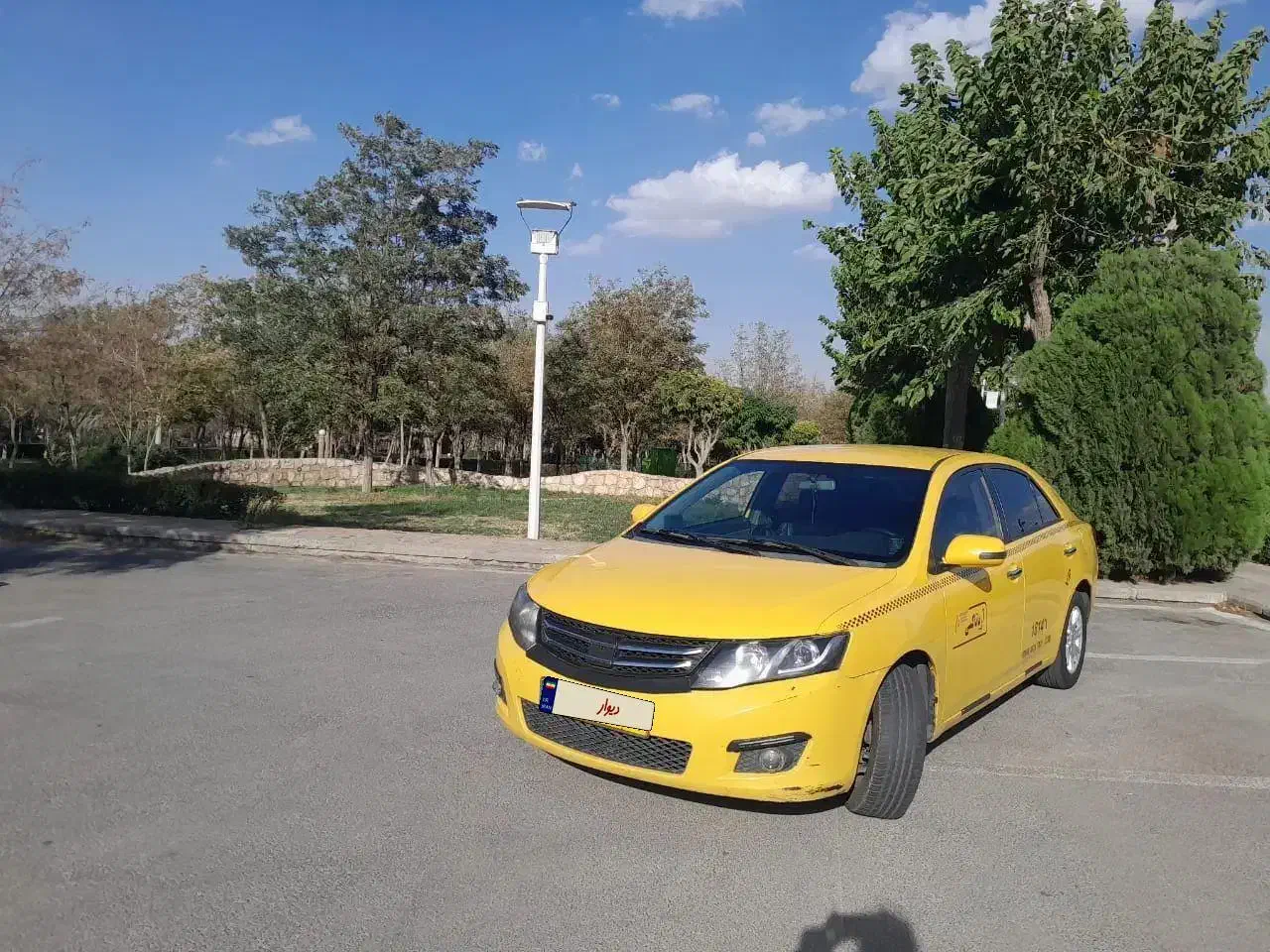 آریو اس ۳۰۰|خودرو سواری و وانت|اندیشه, اندیشه فاز ۳|دیوار