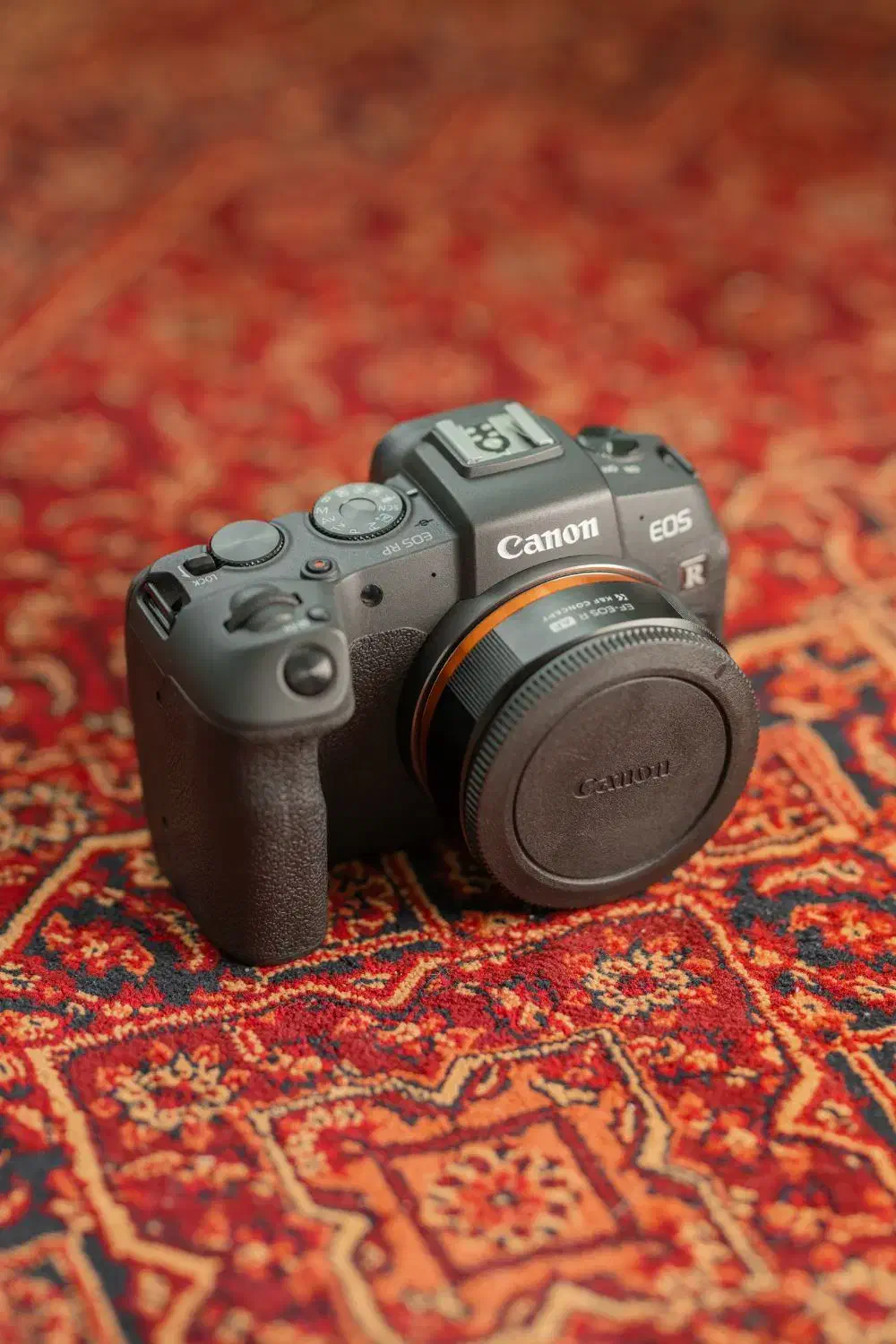 Canon RP دوربین عکاسی کنون کانن بهمراه تجهیزات|دوربین عکاسی و فیلم‌برداری|سمنان, |دیوار