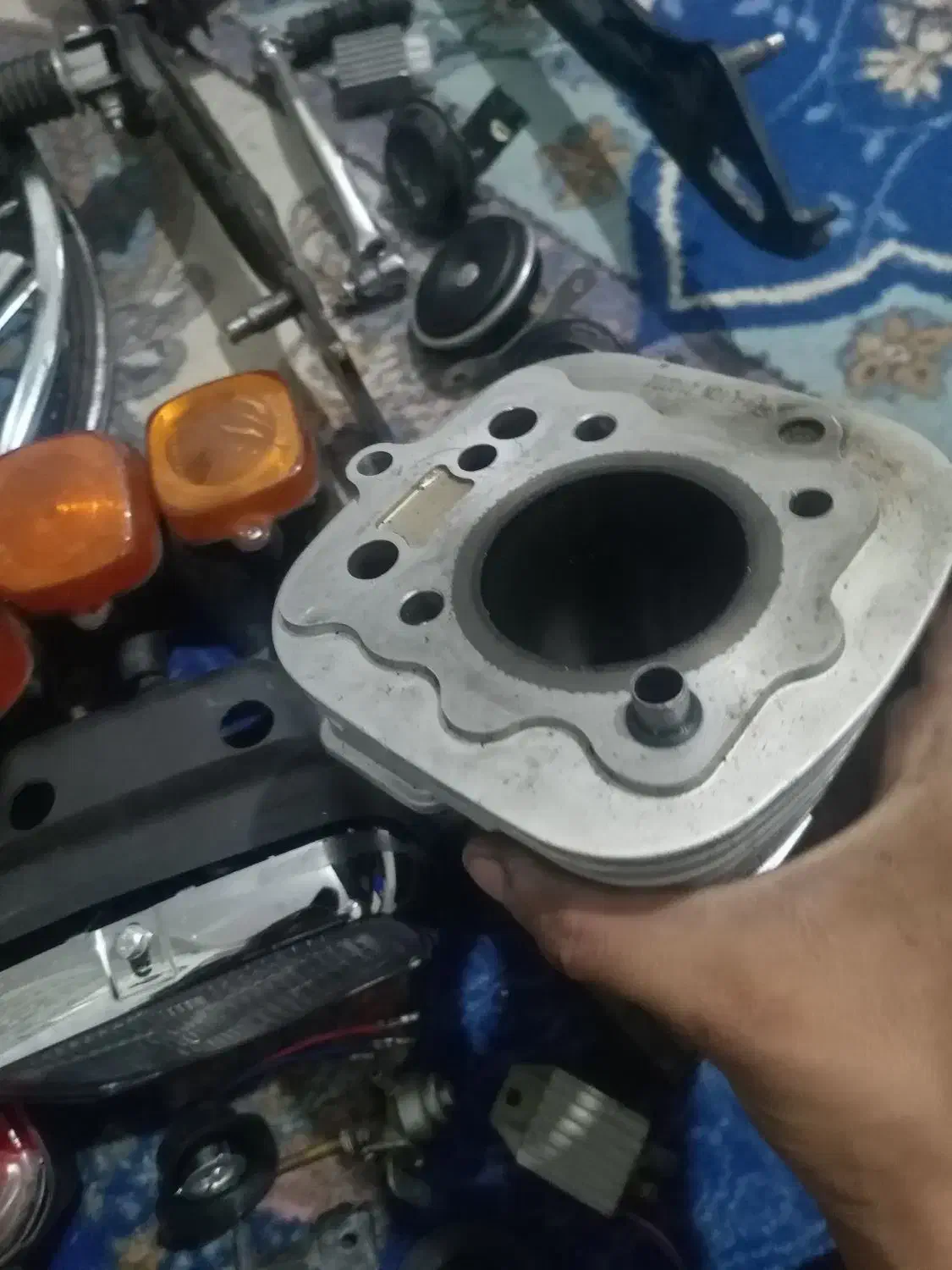 قطعات موتور سیکلت|قطعات یدکی و لوازم جانبی|شیراز, کوشک میدان|دیوار