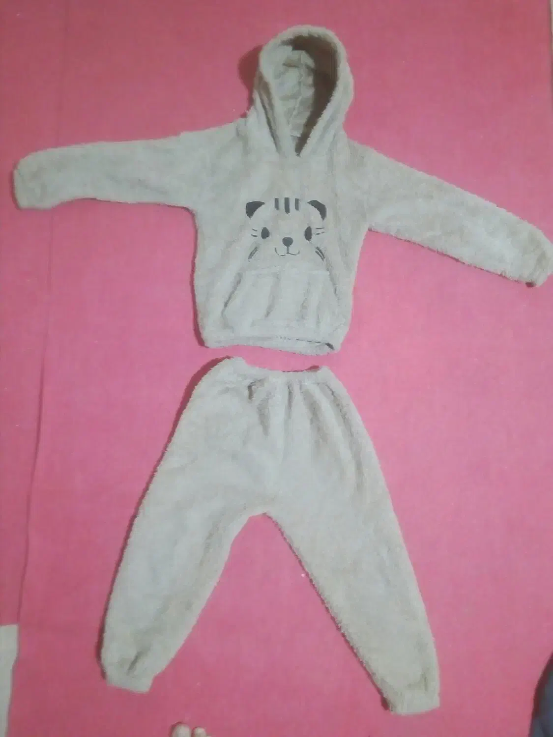 لباس بچه تمیز و سالم|لباس|شیروان (خراسان), |دیوار