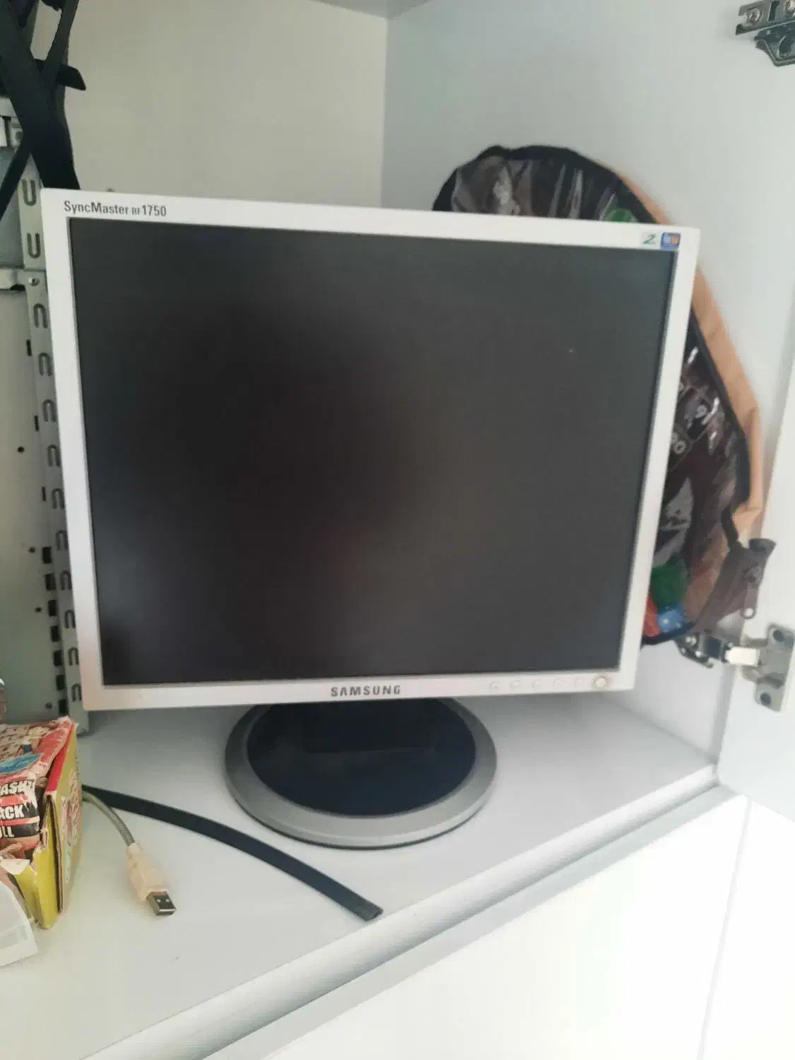 ال سی دی سامسونگ ۱۸ اینچ|قطعات و لوازم جانبی رایانه|رشت, کاکتوس|دیوار